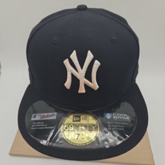 New Era Other - New Era 59FIFTY Yankees Hat – 7 1/4 – On‑Field Fitted Cap